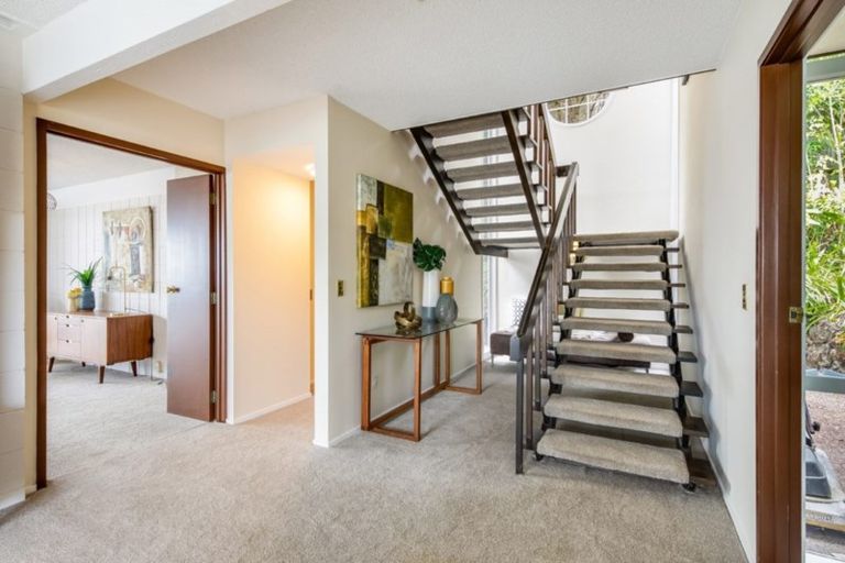 Photo of property in 5 Rangitoto View Road, Cockle Bay, Auckland, 2014