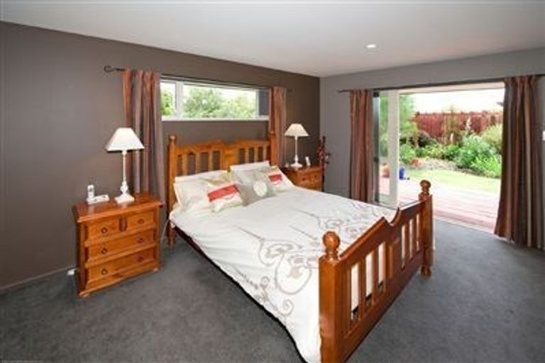 Photo of property in 3 Cassinia Gardens, Aidanfield, Christchurch, 8025