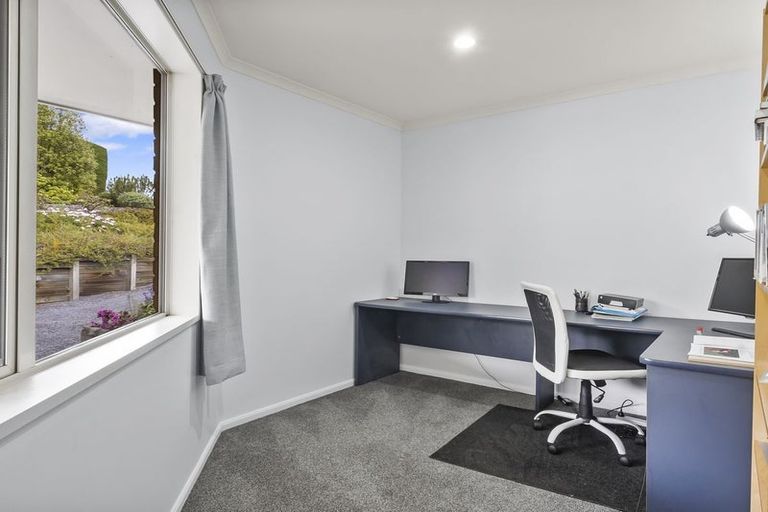 Photo of property in 8 Wavy Knowes Drive, Waldronville, Dunedin, 9018