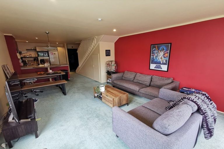 Photo of property in Grosvenor Cl, 10/6 Brown Street, Mount Cook, Wellington, 6021