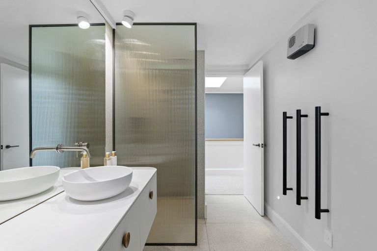 Photo of property in 5 Waiwetu Street, Fendalton, Christchurch, 8052