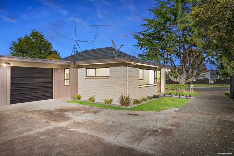 Photo of property in 1/24 Beaumaris Way, Conifer Grove, Takanini, 2112