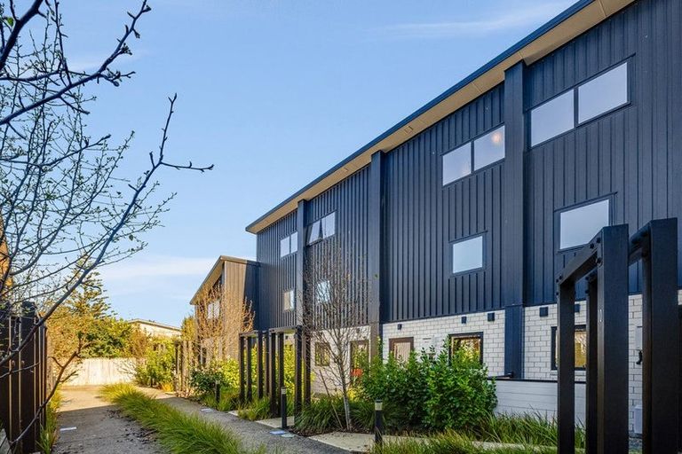 Photo of property in 6/10 Avery Grove, Boulcott, Lower Hutt, 5011