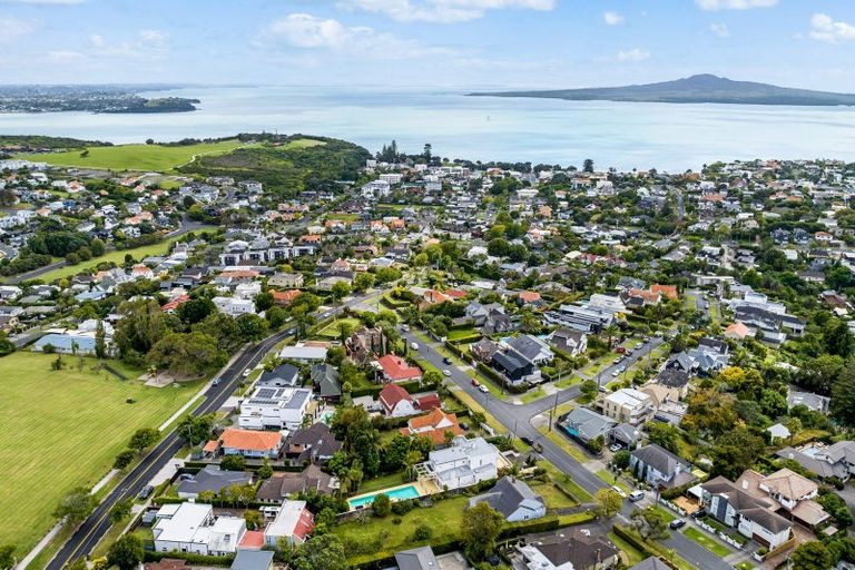 Photo of property in 7 Dudley Road, Mission Bay, Auckland, 1071