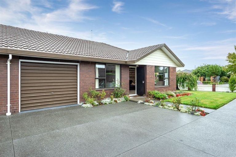 Photo of property in 1/5 Wynand Place, Sockburn, Christchurch, 8042