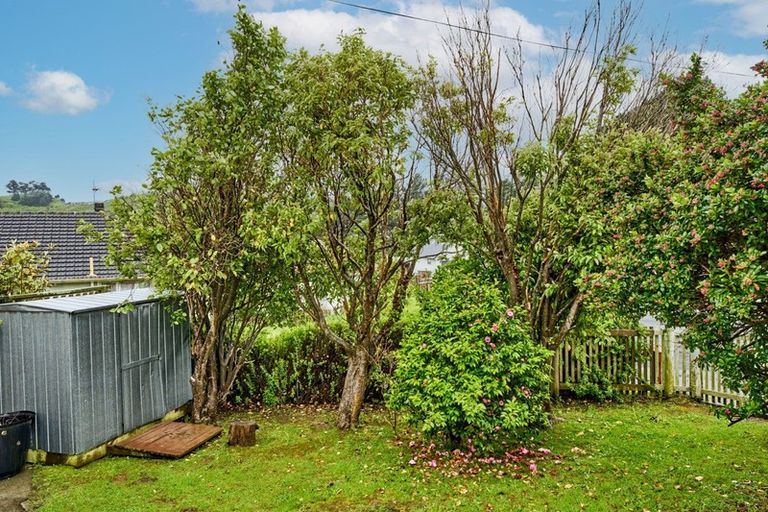 Photo of property in 17 Chew Place, Ranui, Porirua, 5024