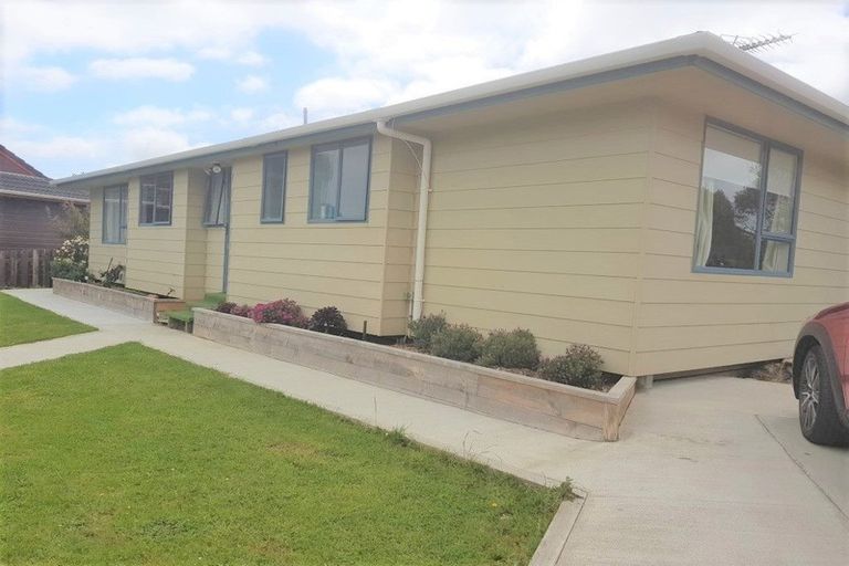 Photo of property in 6 Doncaster Terrace, Ascot Park, Porirua, 5024