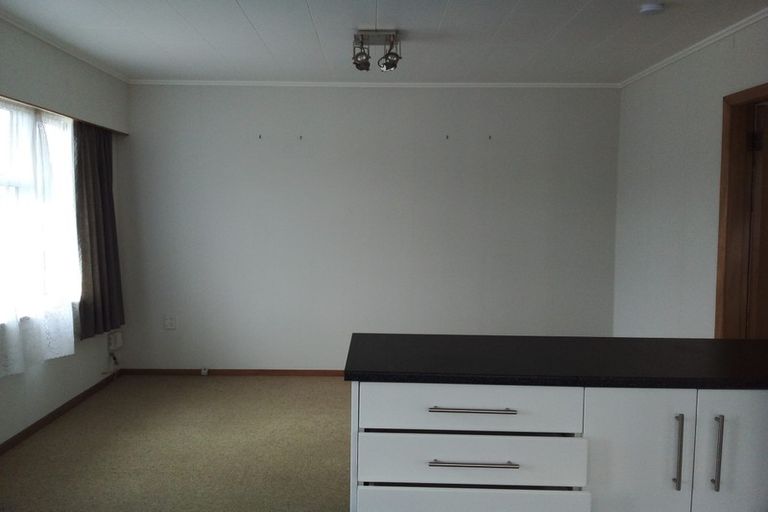 Photo of property in 17 Bolton Street, Petone, Lower Hutt, 5012