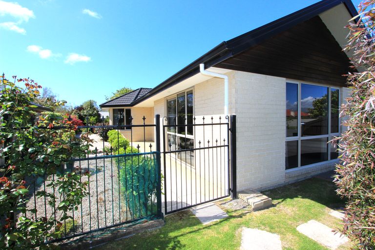 Photo of property in 34 Magnolia Drive, Springlands, Blenheim, 7201