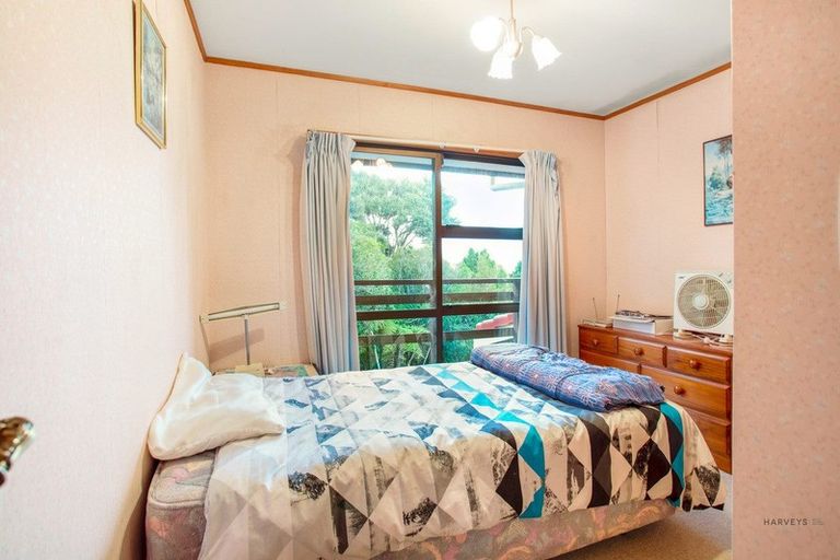 Photo of property in 1010 Scenic Drive North, Swanson, Auckland, 0816