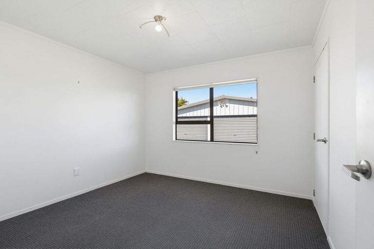 Photo of property in 22 Peter Hall Drive, Kelvin Grove, Palmerston North, 4414