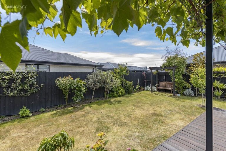 Photo of property in 11 Pajet Street, Marshland, Christchurch, 8083