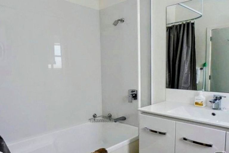 Photo of property in 30 Sussex Street, Mount Cook, Wellington, 6021