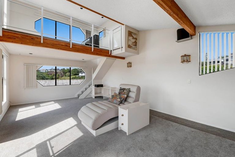 Photo of property in 91 Shakespear Road, Army Bay, Whangaparaoa, 0930