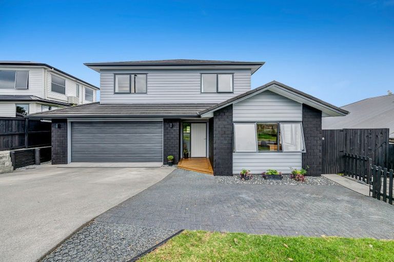 Photo of property in 14 Kingfisher Road, Silverdale, 0932