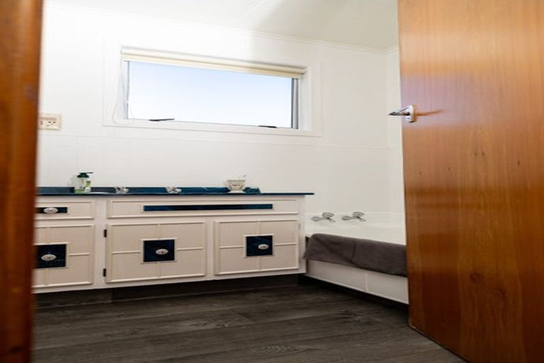 Photo of property in 16 Mayne Street, Waitara, 4320