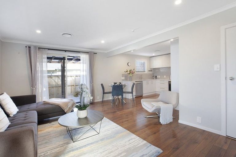 Photo of property in 2/6 Timbertop Lane, Saint Martins, Christchurch, 8022