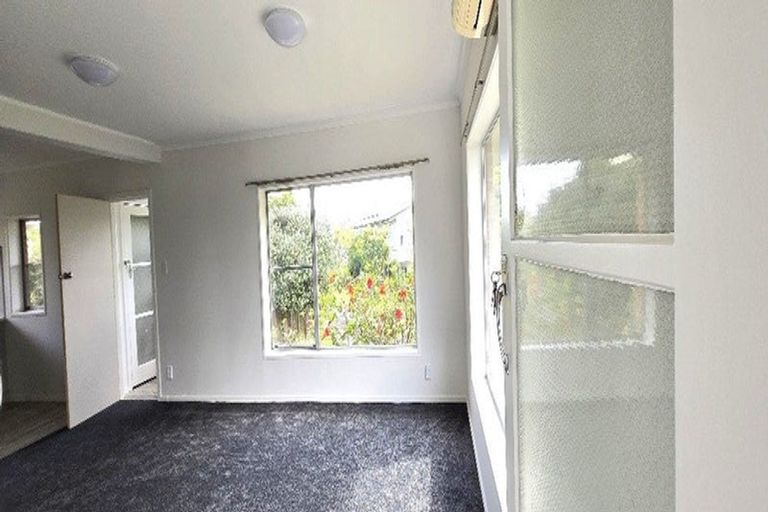 Photo of property in 1/159 Coronation Road, Hillcrest, Auckland, 0627