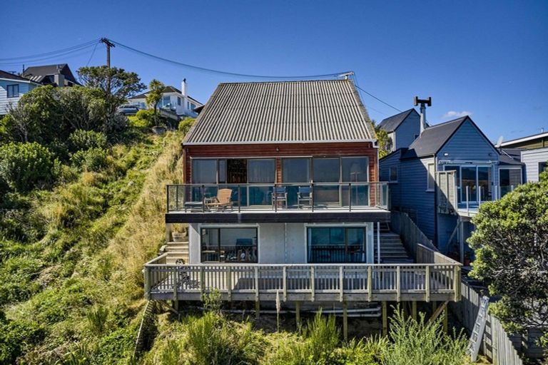 Photo of property in 9 Ogilvy Terrace, Plimmerton, Porirua, 5026