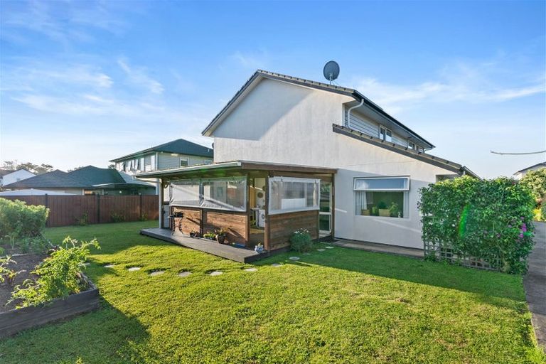 Photo of property in 50 Milano Boulevard, Karaka, Papakura, 2113