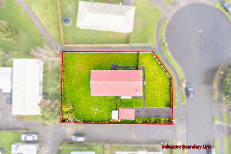 Photo of property in 18 Solveig Place, Randwick Park, Auckland, 2105