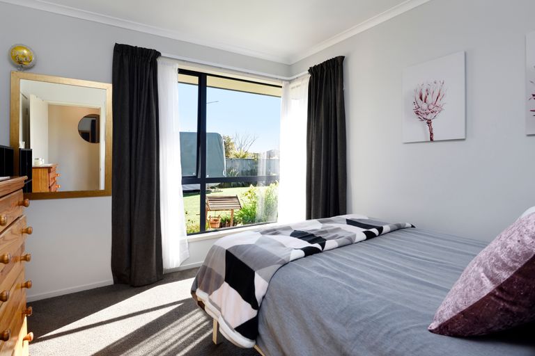 Photo of property in 35 Hollybush Drive, Brightwater, 7022