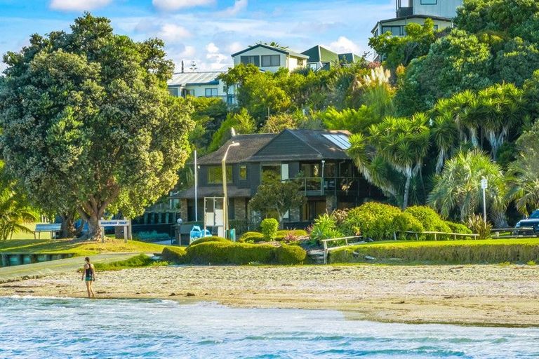 Photo of property in 12 Sunburst Avenue, Snells Beach, 0920