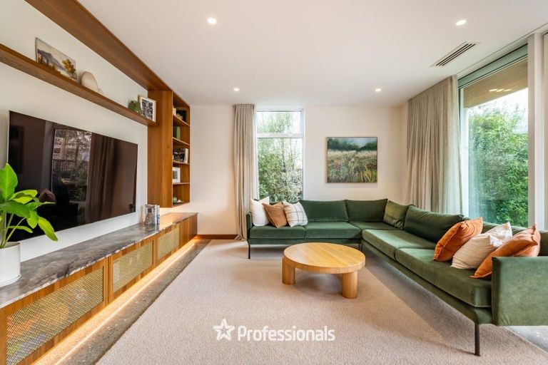 Photo of property in 32 Stellin Street, Boulcott, Lower Hutt, 5011