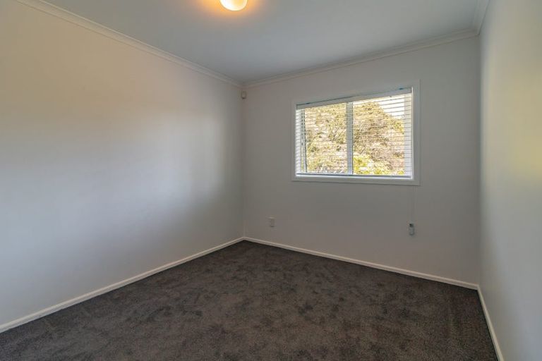 Photo of property in 27 Ian Marwick Place, Birkenhead, Auckland, 0626