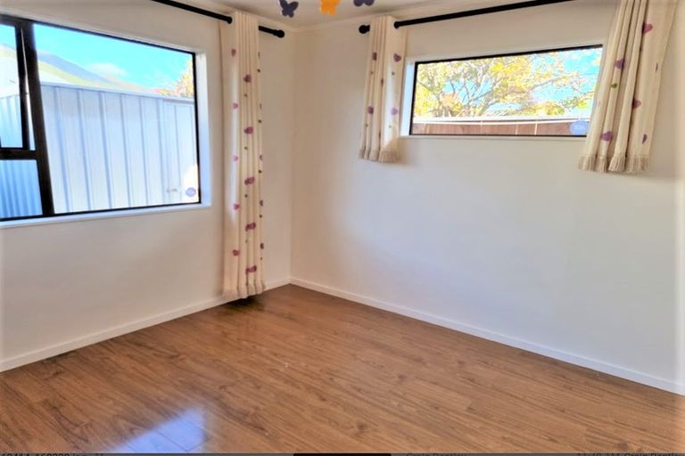 Photo of property in 71a Cambridge Terrace, Waterloo, Lower Hutt, 5011