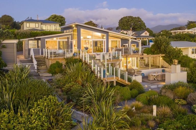 Photo of property in 32 Tainui Street, Raumati Beach, Paraparaumu, 5032