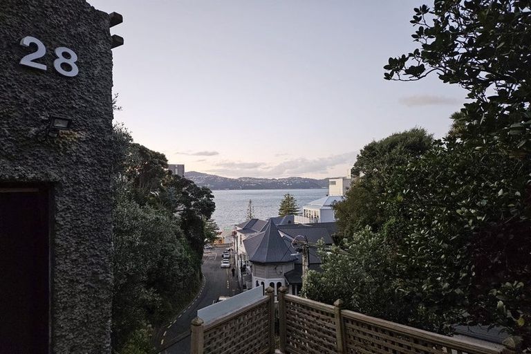 Photo of property in 28 Hay Street, Oriental Bay, Wellington, 6011