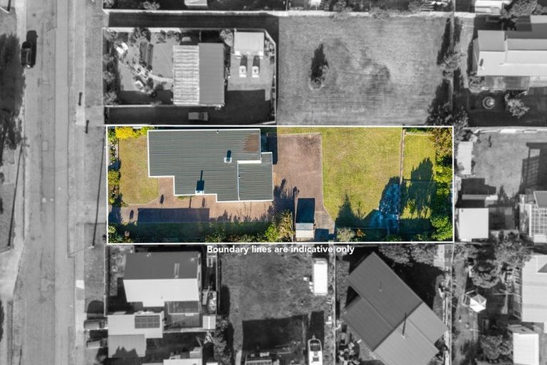 Photo of property in 5 Toi Street, Otaki Beach, Otaki, 5512