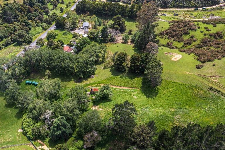 Photo of property in 863 Weranui Road, Wainui, Silverdale, 0994