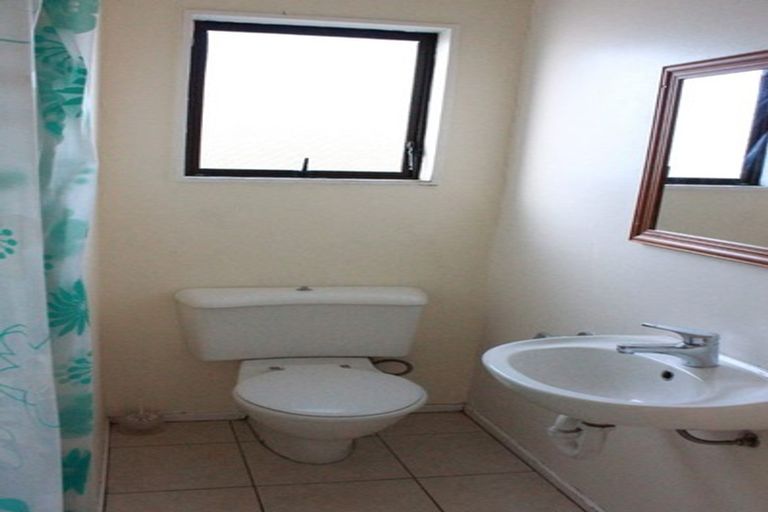 Photo of property in 9 Rangitane Street, Maupuia, Wellington, 6022