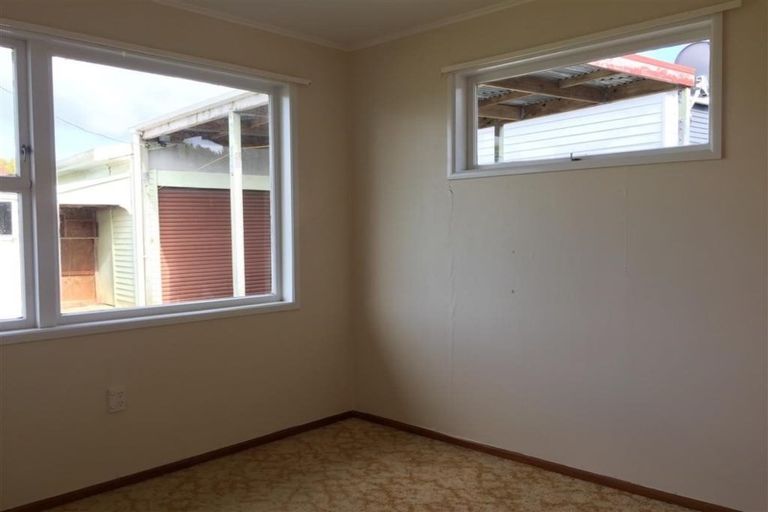 Photo of property in 8 Montague Place, Onerahi, Whangarei, 0110