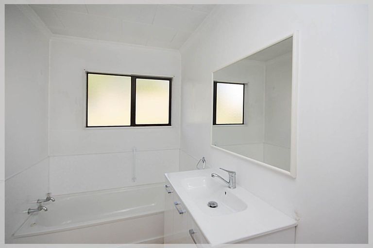 Photo of property in 14a Reeve Street, Foxton, 4814