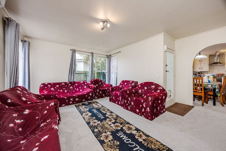 Photo of property in 15 Bedlington Avenue, Manurewa, Auckland, 2102