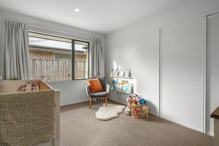 Photo of property in 6 Waimarie Street, Pegasus, 7612