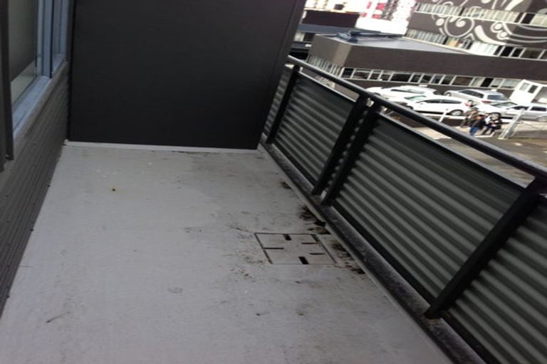 Photo of property in 8 Torrens Terrace, Mount Cook, Wellington, 6011