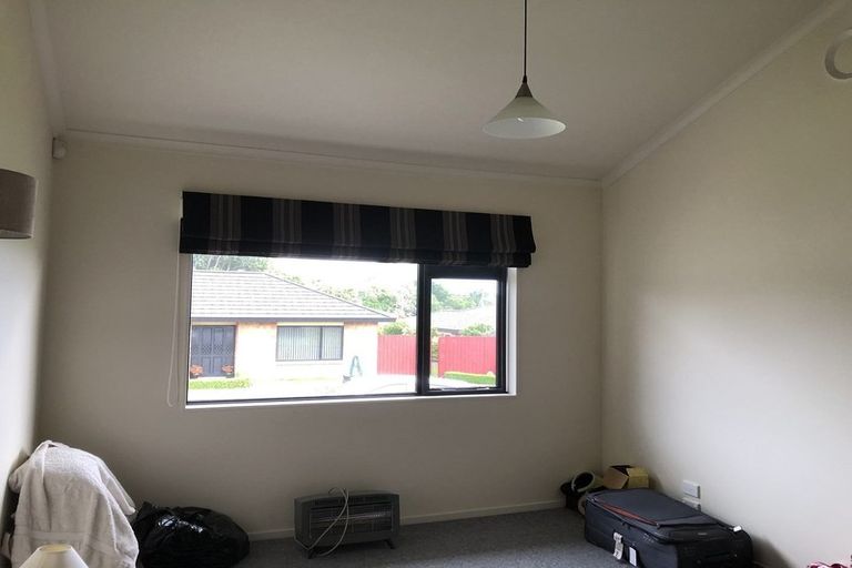 Photo of property in 1 Roseash Lane, Levin, 5510