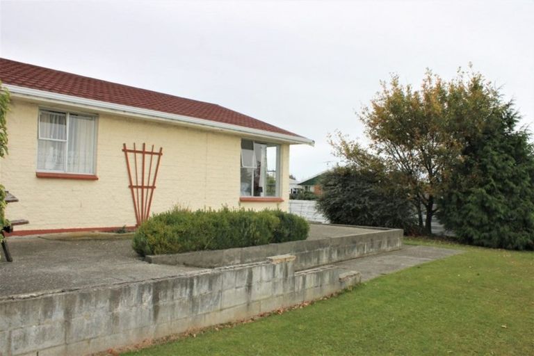 Photo of property in 74 Forfar Crescent, Rockdale, Invercargill, 9812