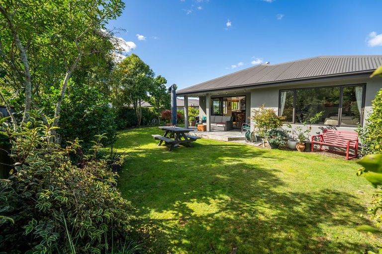 Photo of property in 8a Angus Place, Wakefield, 7025