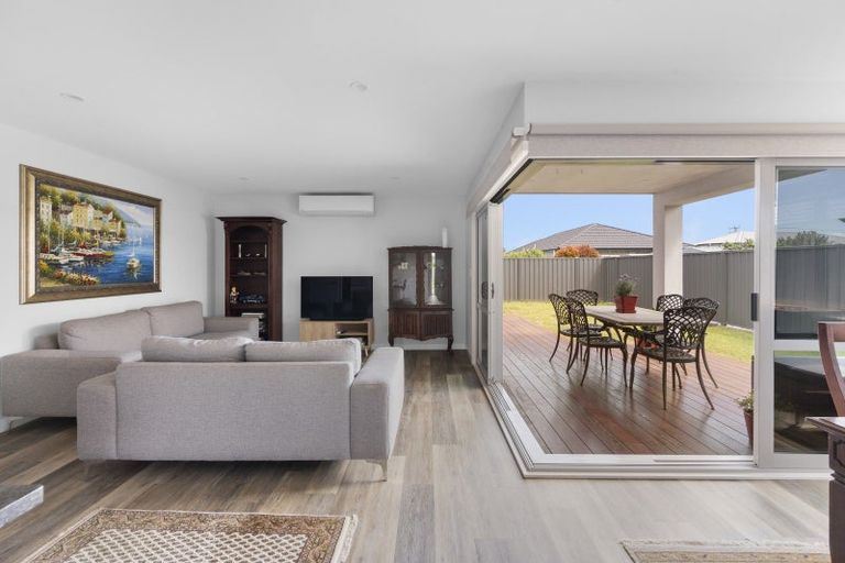 Photo of property in 8 Kaituna Place, Te Awa, Napier, 4110