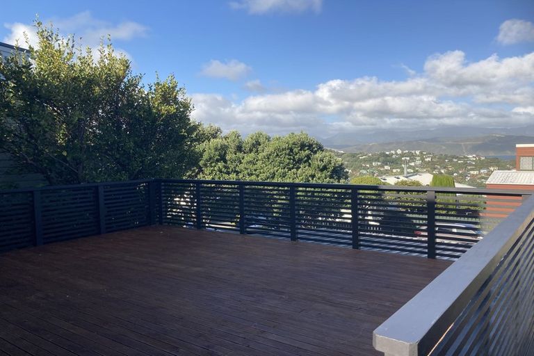 Photo of property in 13 Cobar Close, Maupuia, Wellington, 6022