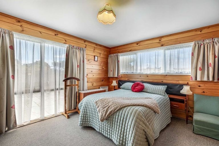 Photo of property in 6 Poutama Place, Tawhero, Whanganui, 4501