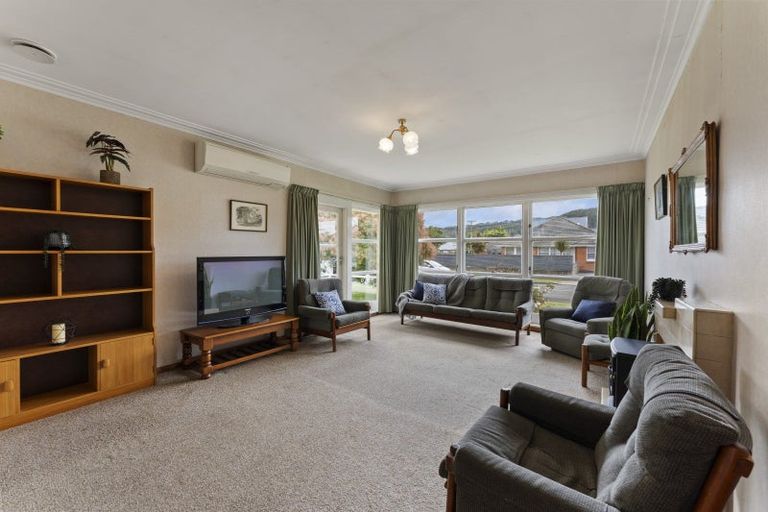 Photo of property in 39 Fraser Crescent, Elderslea, Upper Hutt, 5018