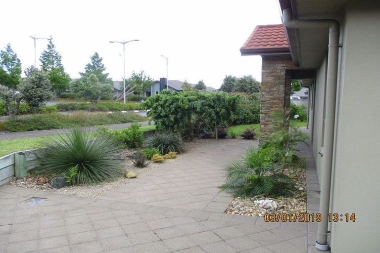 Photo of property in 1 Tarn Close, Pyes Pa, Tauranga, 3112