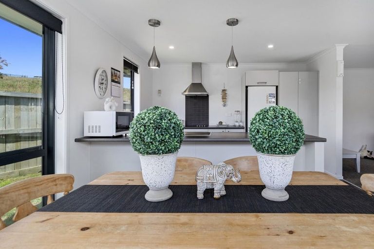 Photo of property in 17 Wai Huri Place, Omokoroa, 3114