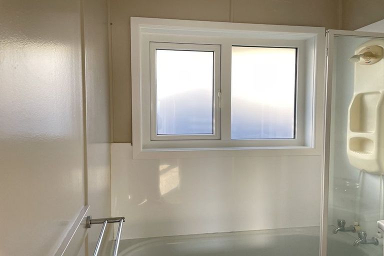 Photo of property in 35 Dunns Street, Silverstream, Upper Hutt, 5019